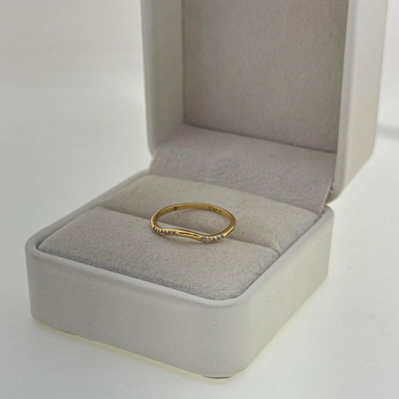 Anillo Onda y Circonias