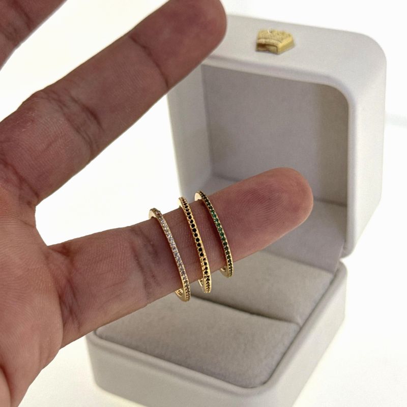Anillo Delgado Circonia Completa